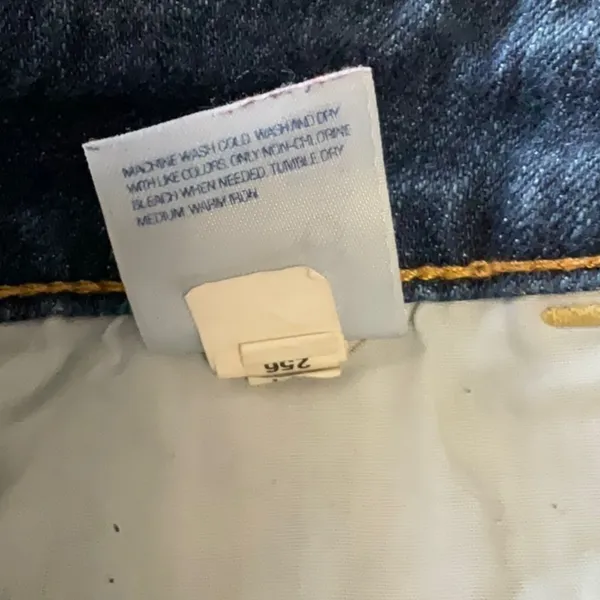 OLD Navy - Image 5