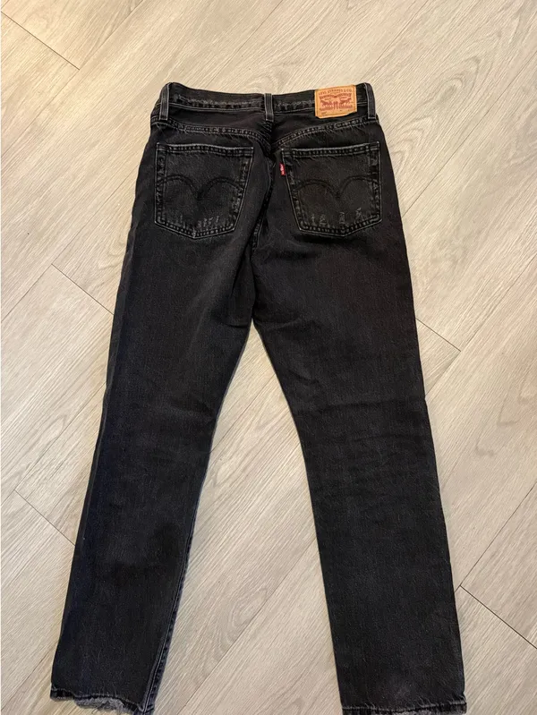 Levi’s Women’s Jeans - Image 2