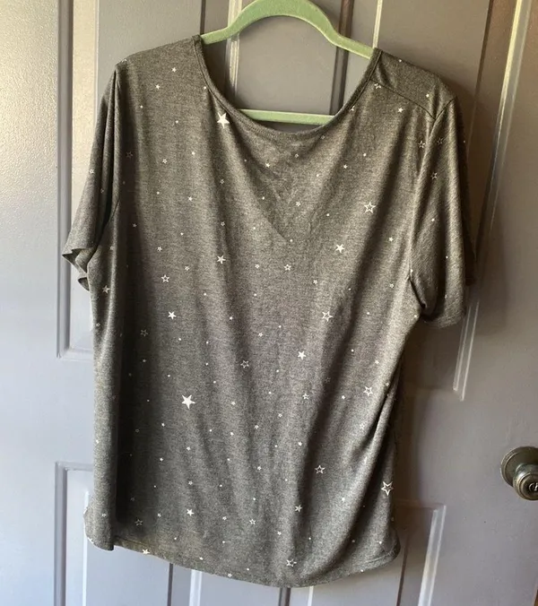 Super cute star tee shirt - Image 2