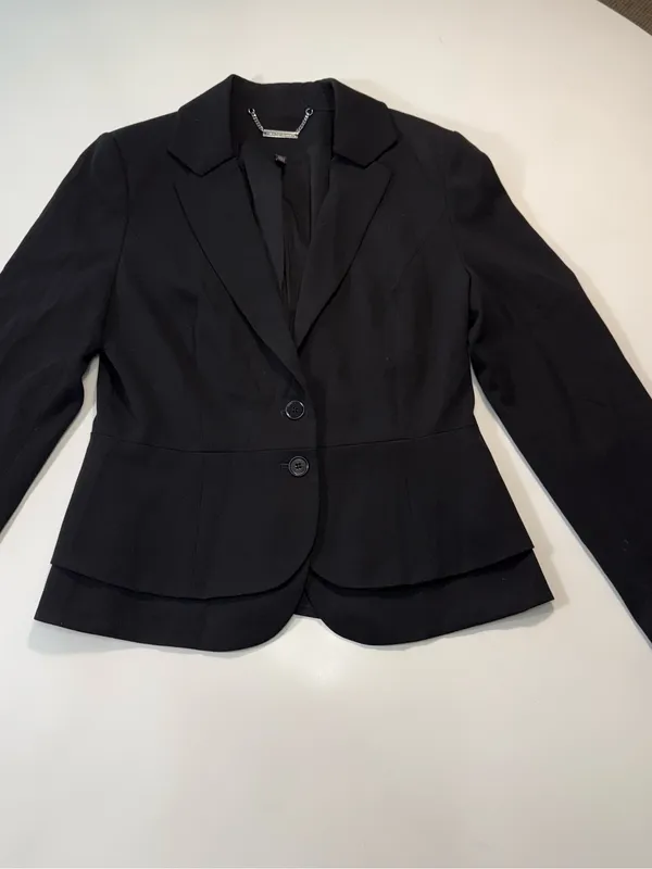 White House Black Market Black Classic Notch Lapel Blazer Size 4 - Image 2