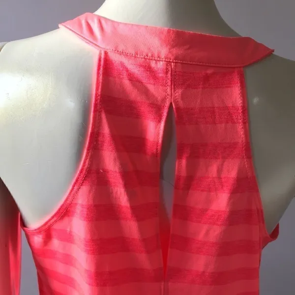 Old Navy Coral color active keyhole back Top‎ - Image 5