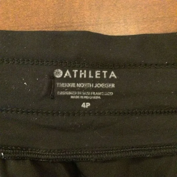 Athleta Trekkie north joggers black 4p - Image 6