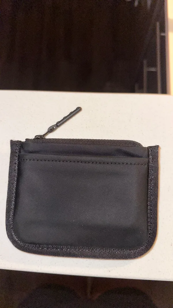 Lululemon Wallet - Image 4