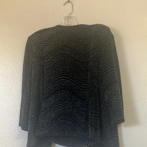 FINAL MARKDOWN Black Textured dressy top one piece two piece look nwt large - Image 3