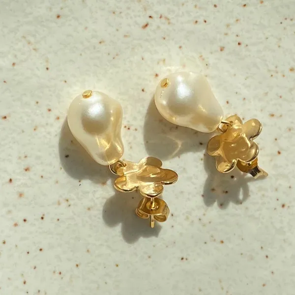 Handmade gold stainless flower baroque pearl dangle dangle earrings🌼 - Image 7
