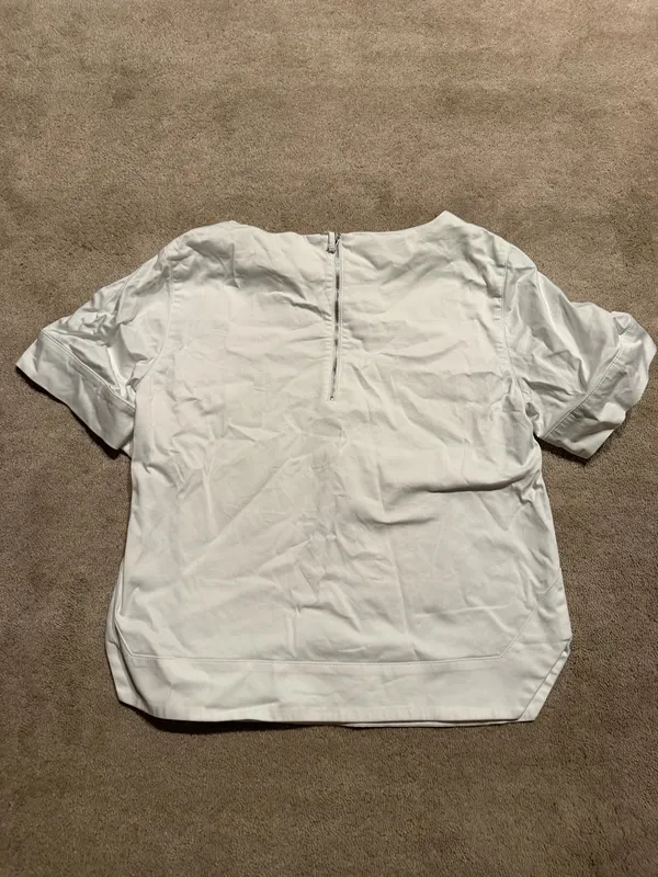Banana Republic White Short Sleeve Blouse – Size Medium - Image 3