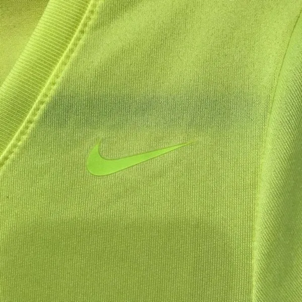 *30off3* NWOT.‎ Nike Dri-Fit neon yellow top. - Image 5