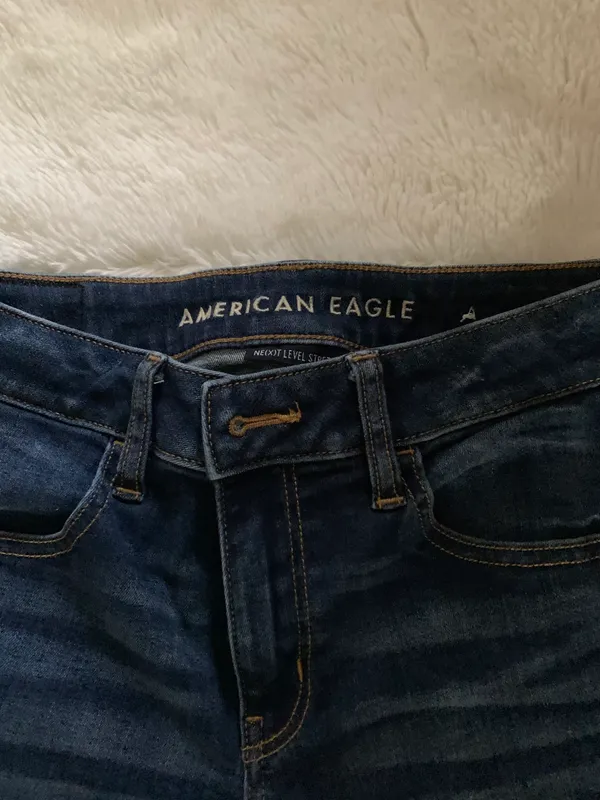 American Eagle Outfitters - Image 3