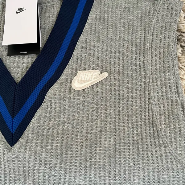 NWT NIKE Sportswear Women's Loose Fit Waffle-Knit Vest - Image 3