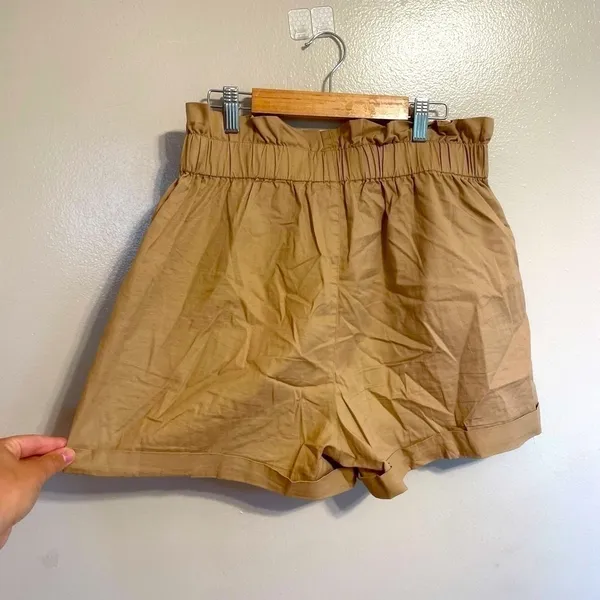 Ci Sono 𝅺 Tan High Waisted Shorts - Image 2