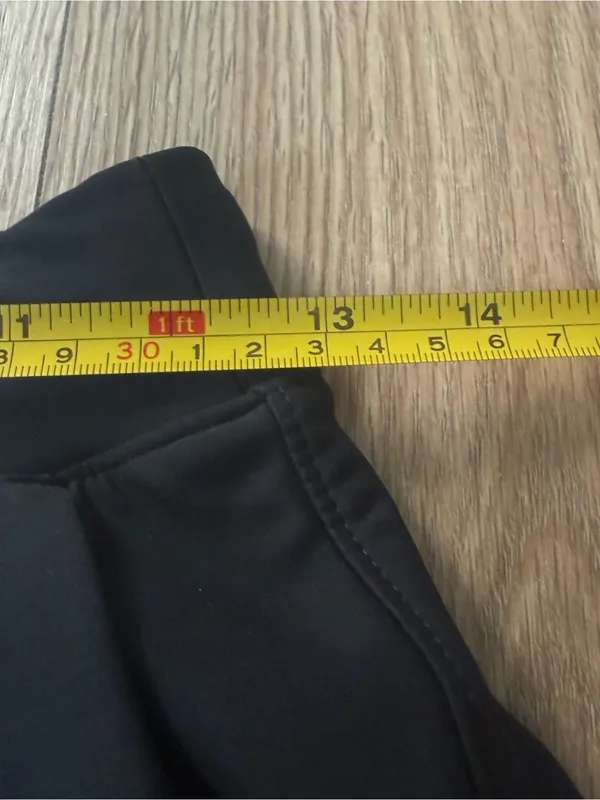 Old Navy Black Athletic‎ Pull‑Tie Shorts - Image 3