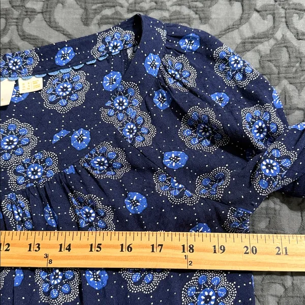 Maeve by Anthropologie size 4 Boswell v-neck blouse 3/4 balloon sleeves dotted - Image 6