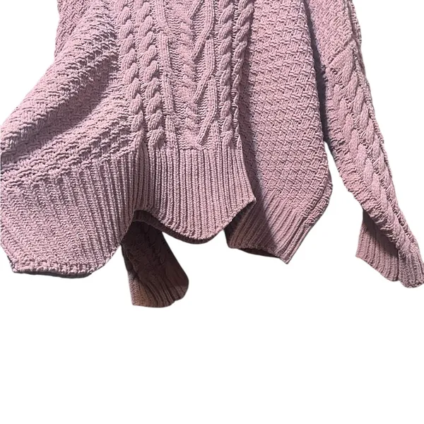 POL Rose Cable Knit‎ Chunky Shark Bite Hem Boxy Sweater Size Medium - Image 10