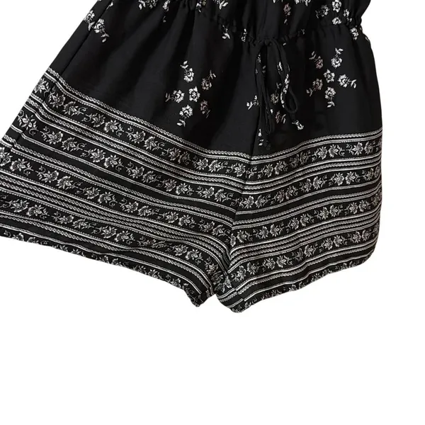 Bebop Be You Be Free Black and white floral‎ print romper Women's Size Large - Image 2