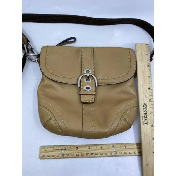 coach small tan leather cross body bag - Image 3
