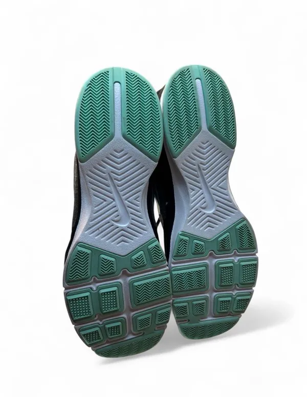 Nike Training TR4 Shoes Womens 8.5 Black & Gray Sneaker  - Image 4