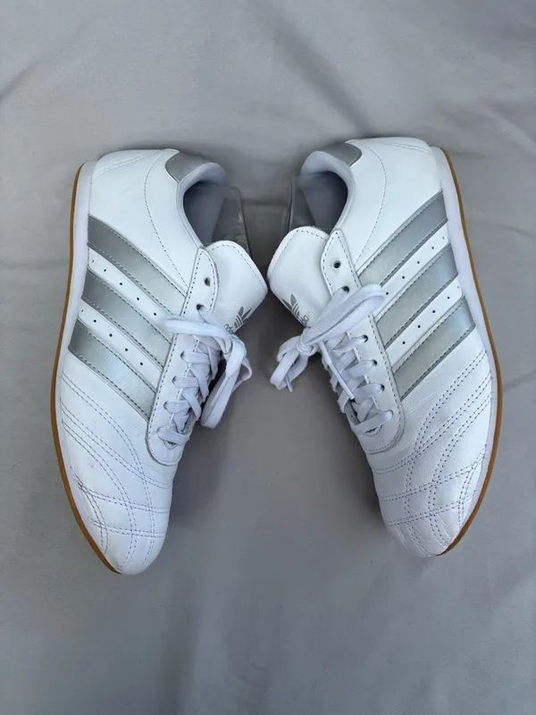 adidas Taekwondo Lace Low Top Sneakers Cloud White/Silver Metallic/Gum JS1192 - Image 2