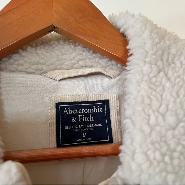 Abercrombie & Fitch Teddy Jacket Sherpa Fuzzy Coat Cream Off White‎ Size M - Image 3
