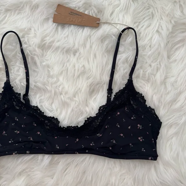 Skim Fits Everybody Lace Scoop Bralette Onyx Rosebud Size Medium - Image 4