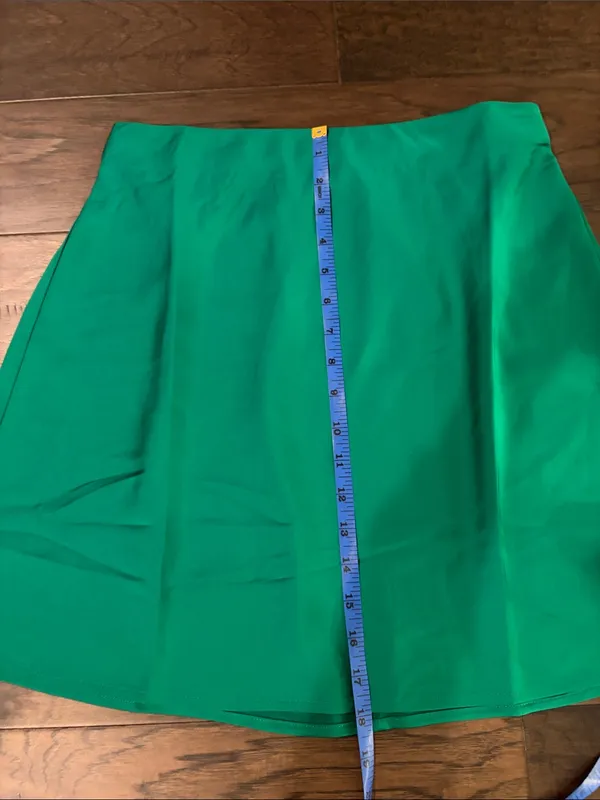 New With Tags JCrew Factory Kelly Green Satin Skirt Sz S - Image 3