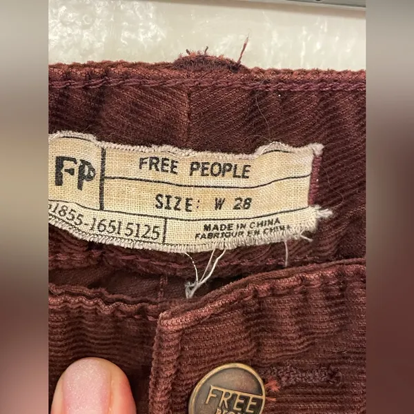 Free People Women’s Burgundy Corduroy Velvet Skinny Straight Leg Pants Size‎ 28 - Image 5
