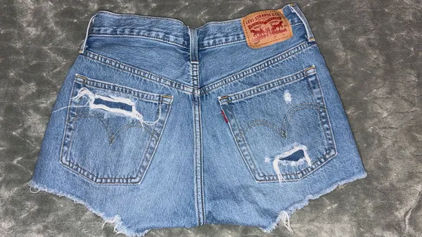 Levi’s 501 Shorts - Image 2