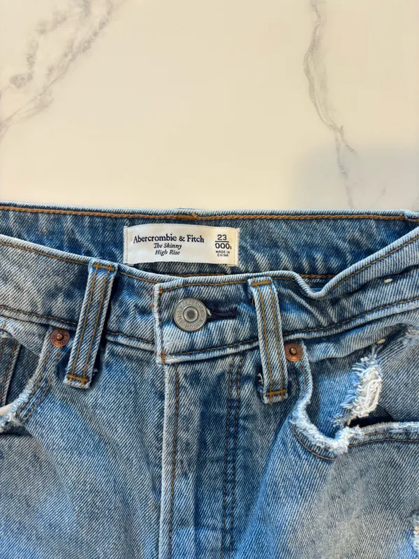 Abercrombie and fitch jeans - Image 3