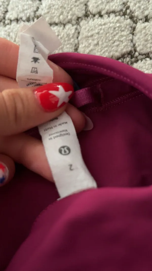 lululemon magenta leggings size 2 - Image 4