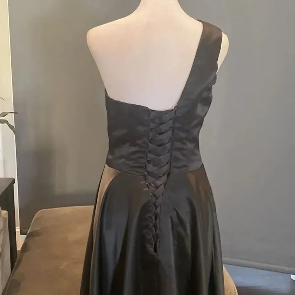Women’s Black One Shoulder Satin Full Length Prom Party Dress Corset Back Size 2 - Image 6