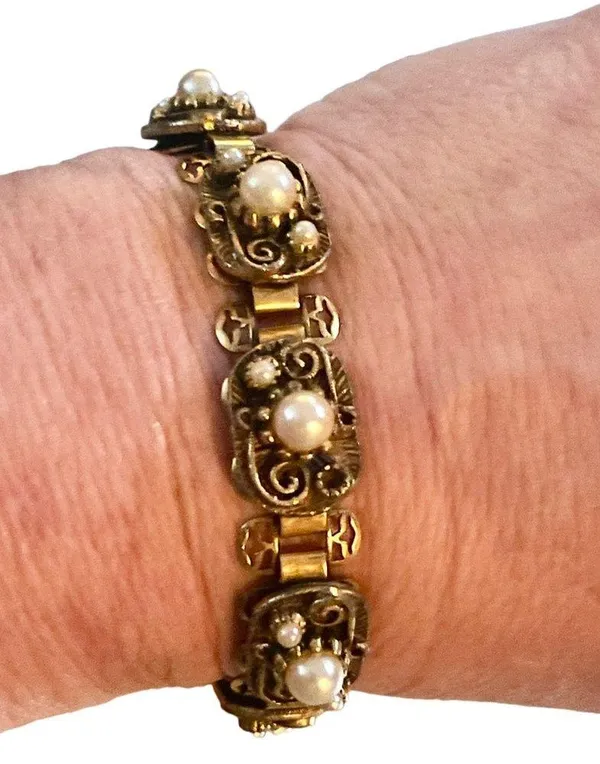 Vintage pearl book link bracelet - Image 3