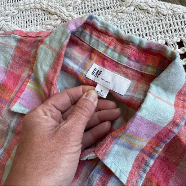 GAP Boyfriend Button Down Shirt - Image 8