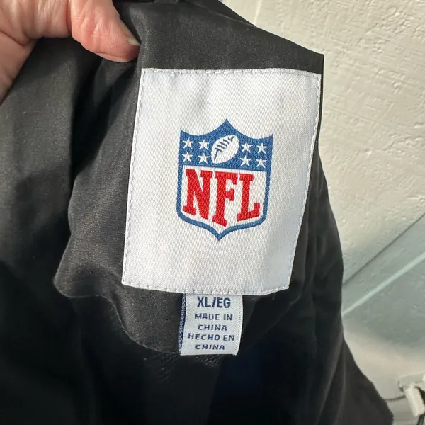 NFL Carolina Panthers Blue and Black Full Zip Windbreaker Size XL NWOT - Image 9