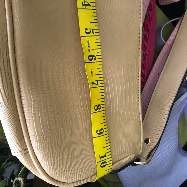 Cream beige tan faux leather shoulder hand croc embossed bag Measurement in pics - Image 6