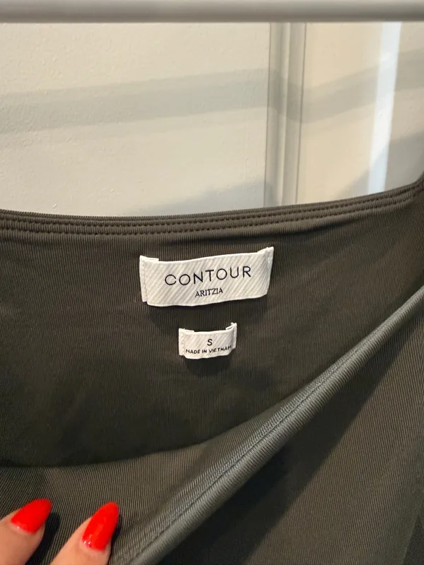 Aritzia Contour Bodysuit Square Neck - Image 2