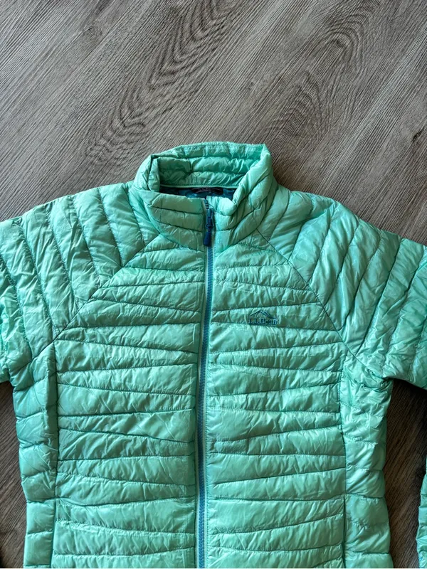 Women’s LL Bean Lightweight Down Jacket - Image 2