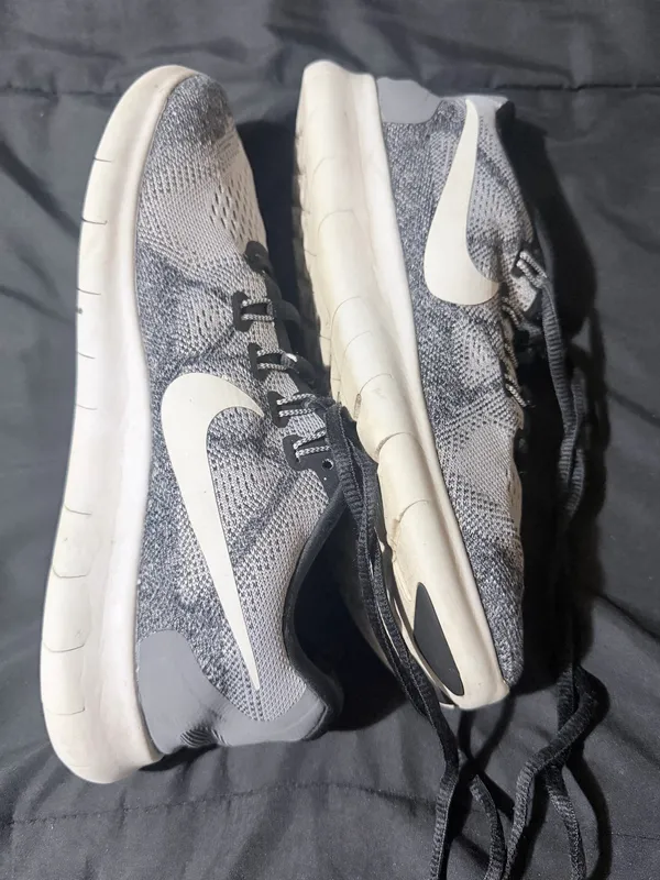 Nike Free 5.0 black & grey running shoes. Size US 8. Regular condition. - Image 10