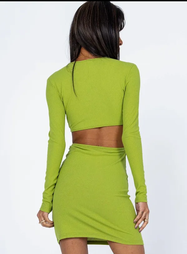 NWT - SIZE 8 Green open back long sleeve dress - Image 2