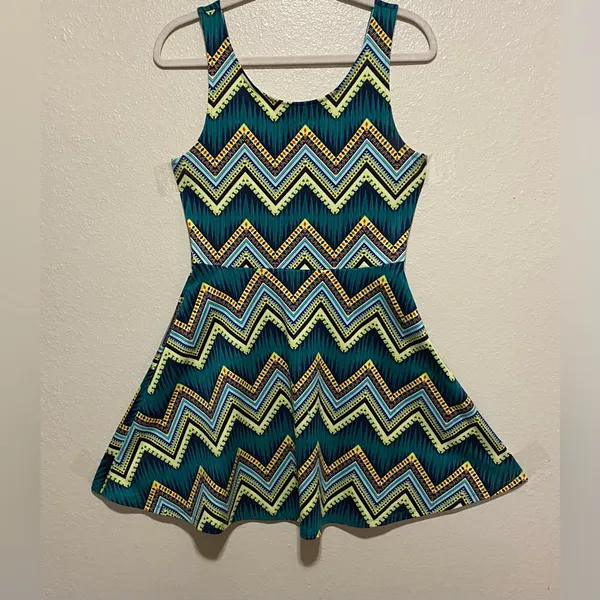 Divided by H&M Chevron Geometric Fit Flare Dress Size 10 Festival - Image 2