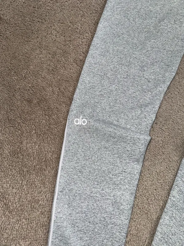 *Grey* Alo Yoga Bra & Leggings - Image 5