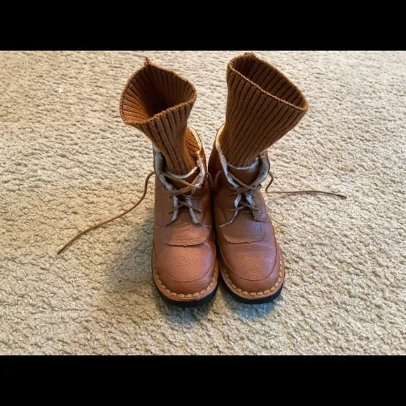 Tan Faux Leather Lace Up Ankle Boots with Ribbed Knit Sock‎ Cuff size 5 Lining - Image 8