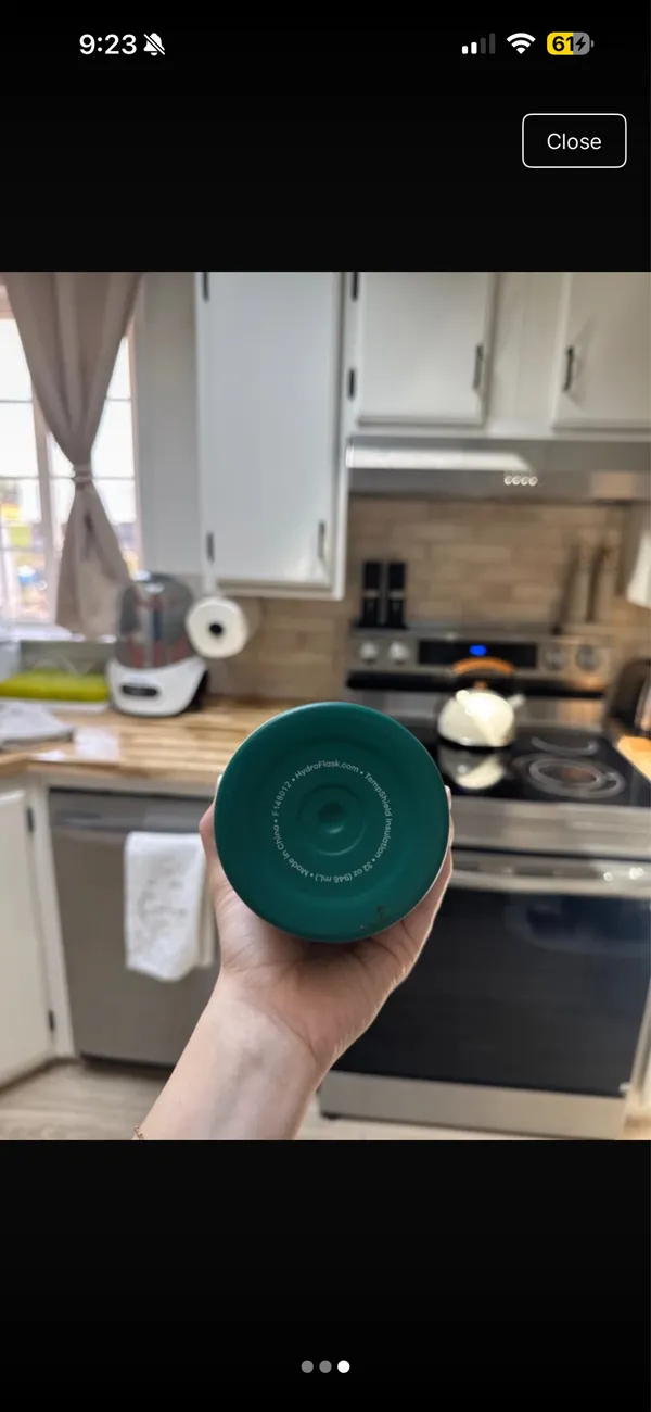Dark green hydroflask - Image 3
