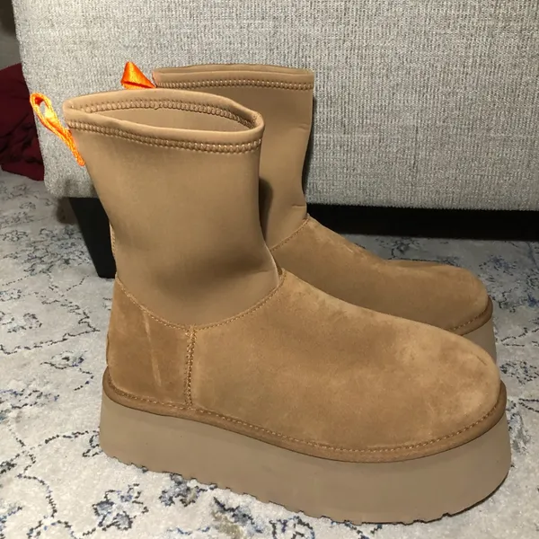 Ugg Classic Dipper platform short boots in Chestnut suede tan - Image 3
