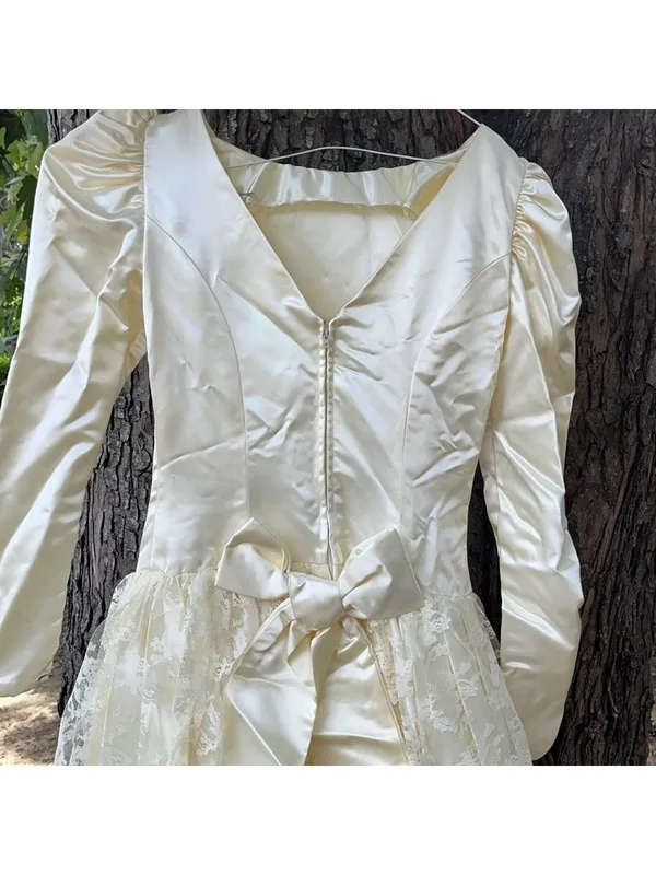 Vintage 50s Wedding Dress Ivory Lace Satin - Image 4