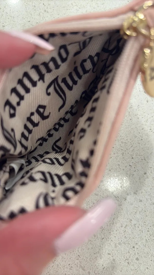 Juicy couture blush pink pouch with gold heart charm - Image 4