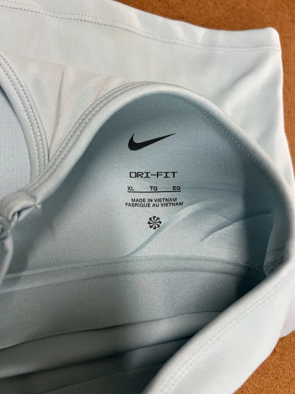Nike Sports Top Tank Bra - Image 2
