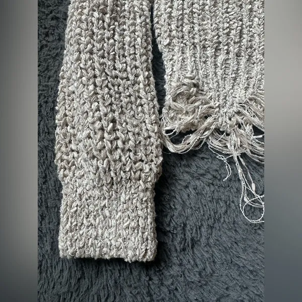 BKE knit oversized, cropped cardigan sweater. Size S, frayed hem, neutral colors - Image 5