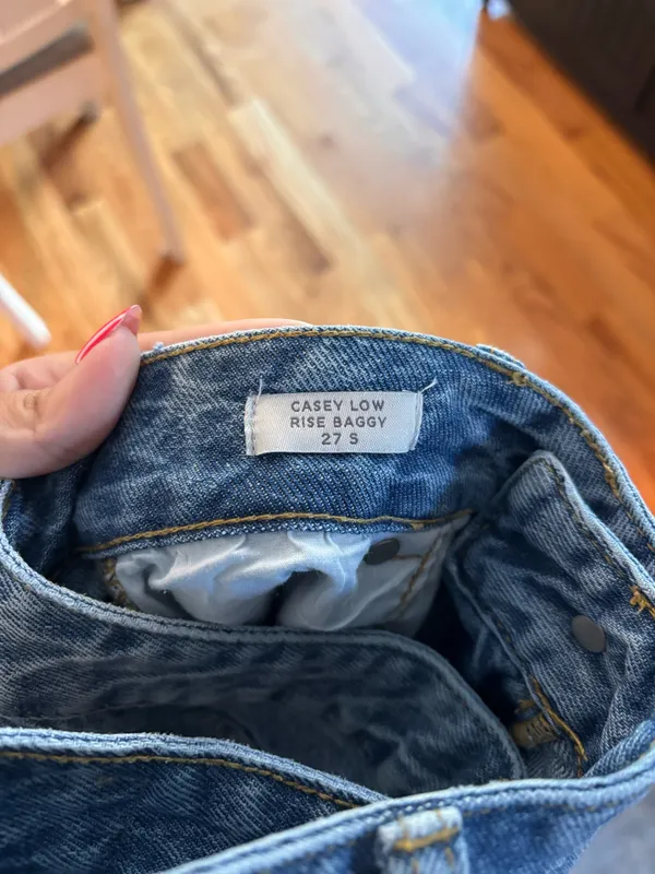 PacSun Casey Low-Rise Baggy Jeans Medium Indigo - Image 3