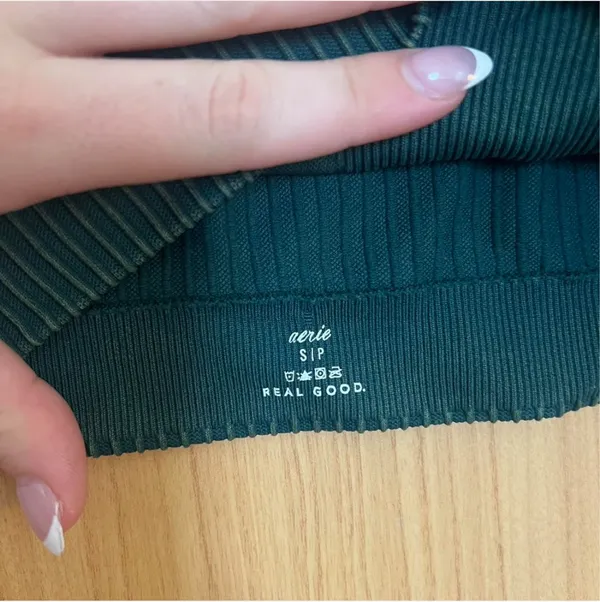 AE X Aerie Superchill Seamless Bra Top in Green Small - Image 2