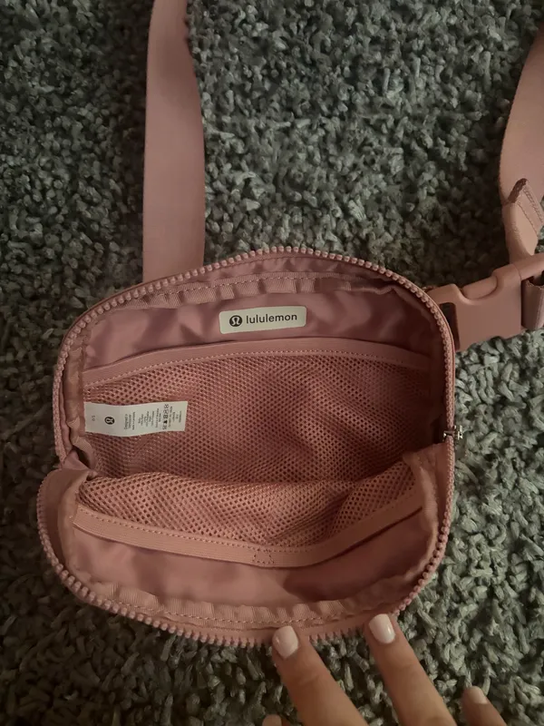 Lululemon Belt Bag Everywhere Dusty 1L Rose Pink - Image 3