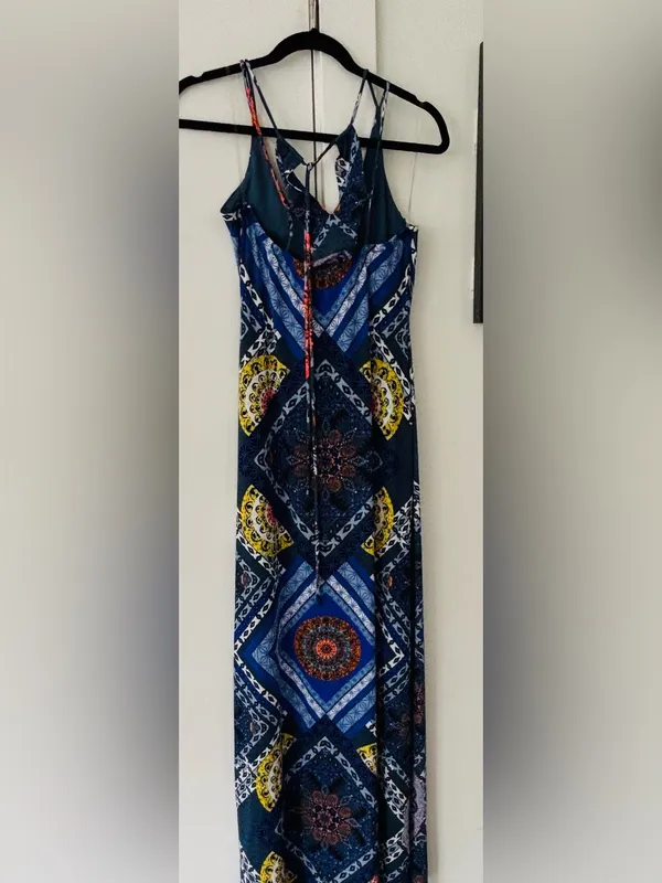 Grevercute from The Buckle blue Bodycon printed maxi in blue size medium - Image 4